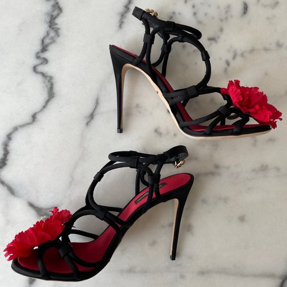 Dolce & Gabbana Satin Strappy Sandals with Flower - Picture 6 of 15